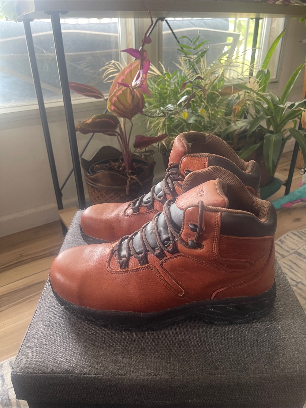 Men's Tan Leather Steel Toe Work Boots with Padded Collar